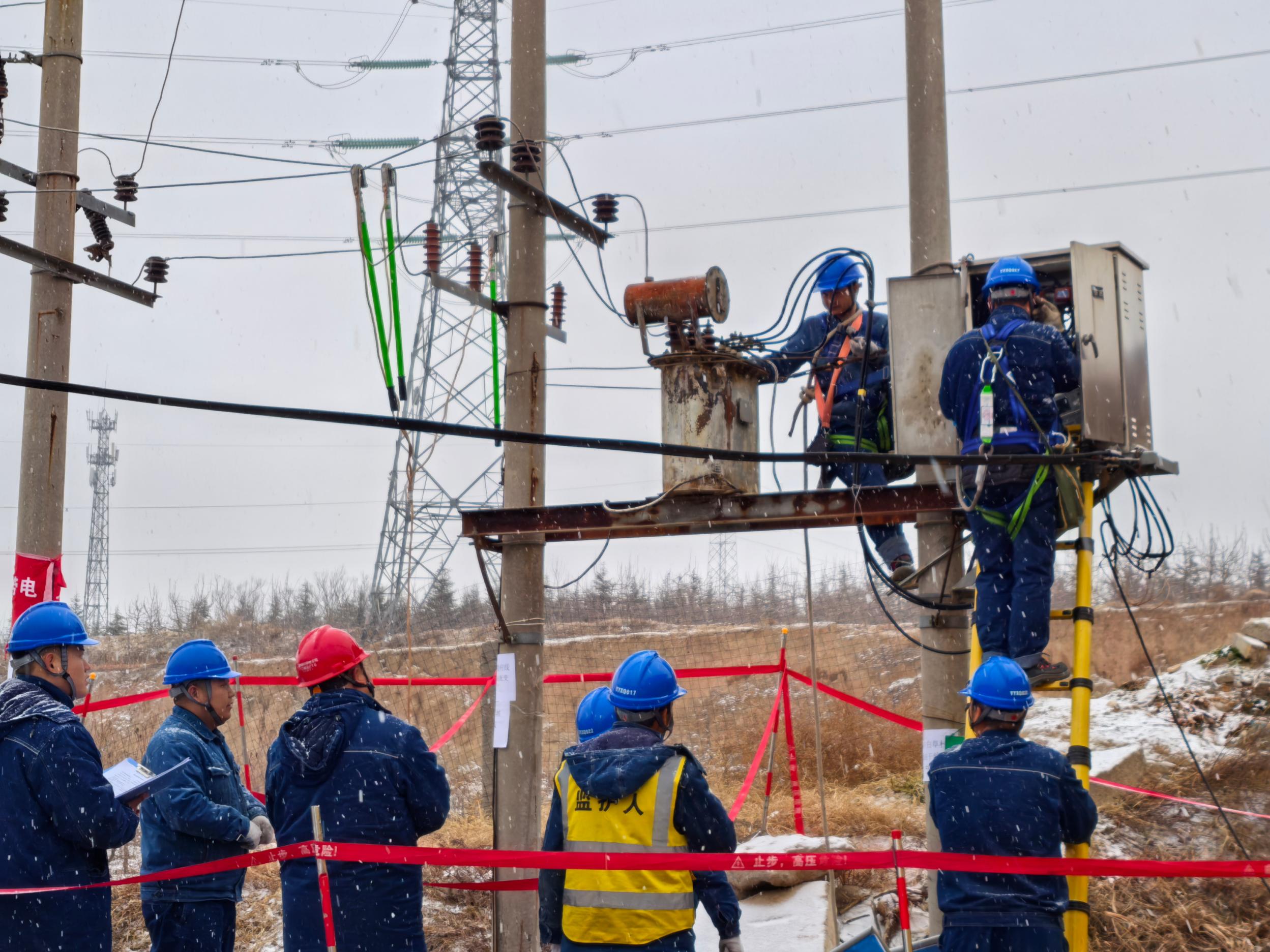 迎戰風雪寒潮 電力金具的快速消缺與可靠保供